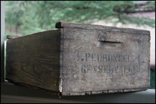 Vintage Grape Box